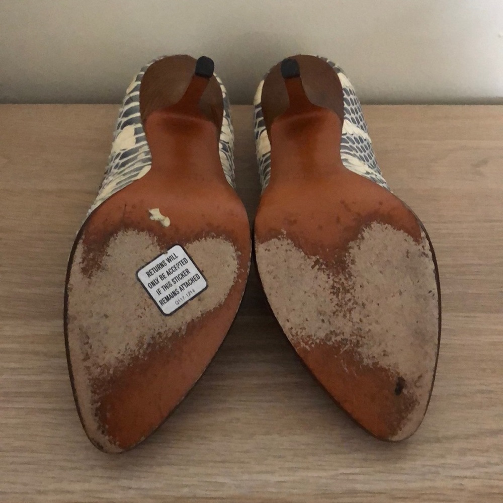 Céline Paris Python Pumps - Picture 3 of 7